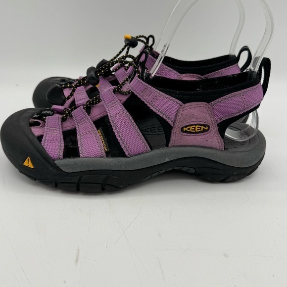 Keen Shoes - Keen Lavender and Black Outdoor Sandals